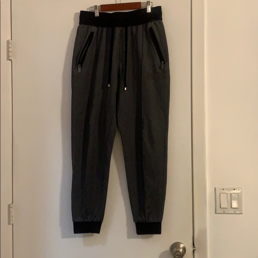 Men’s Hugo Boss sweatpants size M. Barely worn .